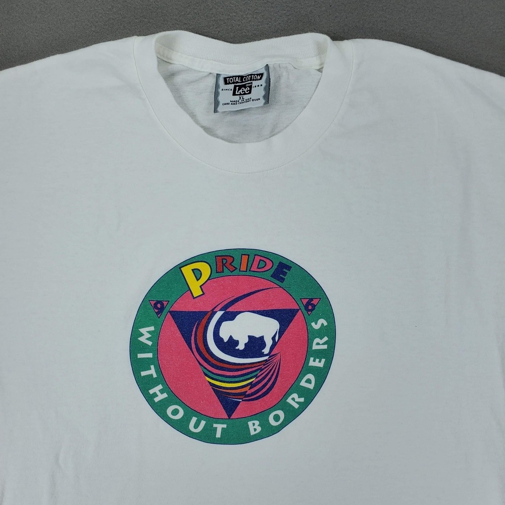 Lee T-Shirt Unisex XL White VTG 1996 Pride Without Borders Graphic Tee Gay LGBTQ